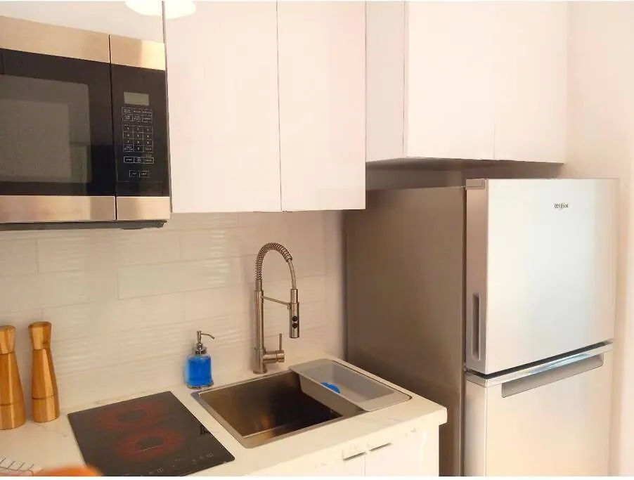 Beach Condo Near The Airport San Juan Apartment
